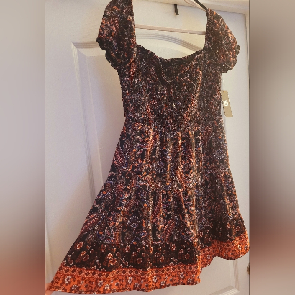 🌼 City Studio Black and Orange Puff Sleeve Mini Dress